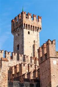 Scaliger Castle of Sirmione at Lake Garda Italy: 150 Page Lined Notebook/Diary